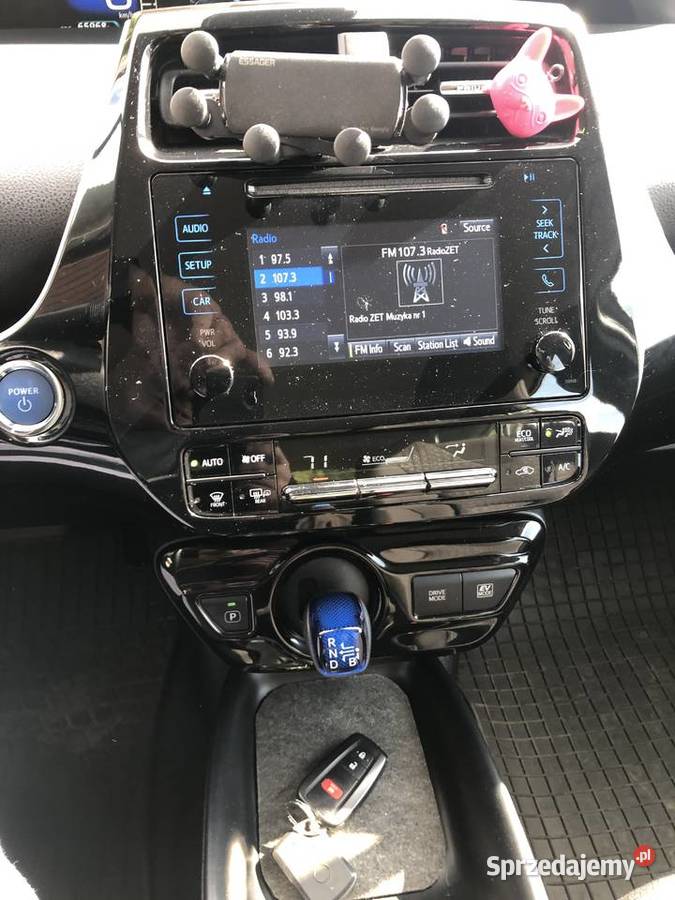 TOYOTA PRIUS 18 HYBRID