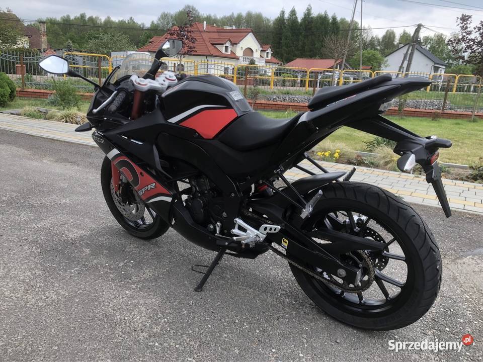 Derbi GPR125 Aprilia RS4 CBR RSRieju Senda Czarna