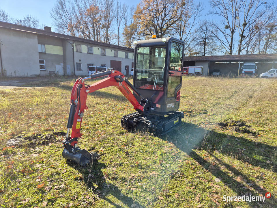 Minikoparka AT18 KUBOTA D902 1800 z kabiną 4 2h Grodziec