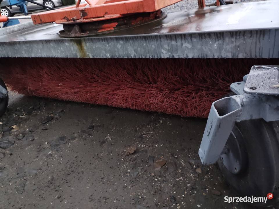 Zamiatarka hydrauliczna ocynk 2010r BRIRI SH215