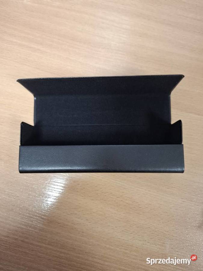 Etui na okulary wyklejane diamencikami sprzedam