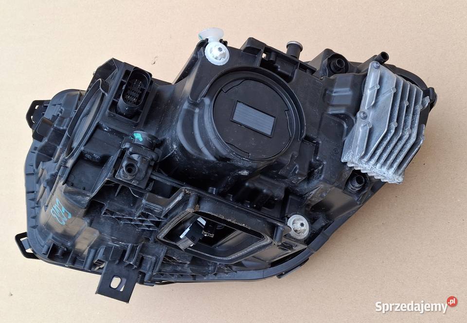 MERCEDES EQA EQB W243 REFLEKTR PRAWY LAMPA PRAWA