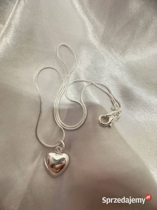 łańcuszek z zawieszką