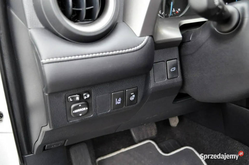 Toyota RAV4 Toyota RAV4 Hybryd 25 Przebieg 52 4/5 mazowieckie Warszawa sprzedam