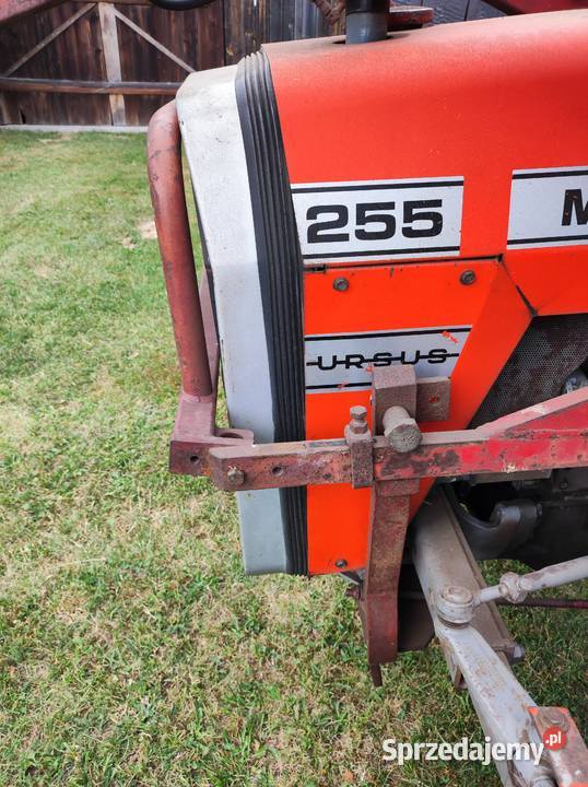 Ładowacz czołowy jednosekcyjny Massey Ferguson Radom