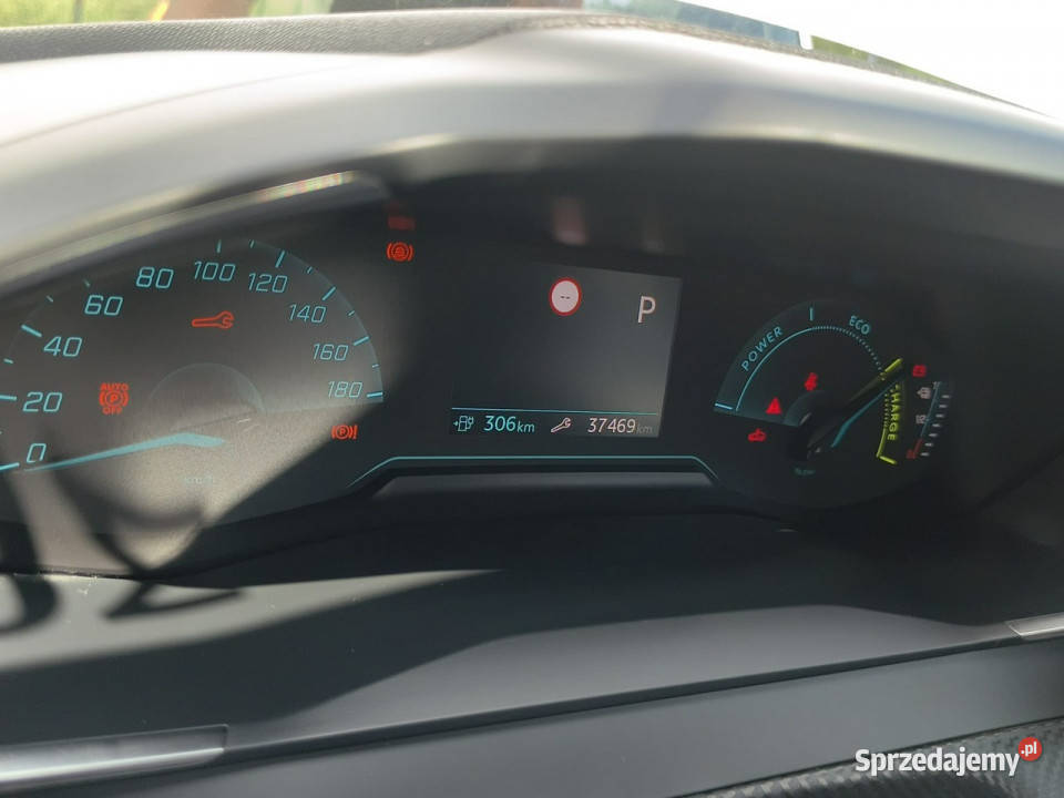 Peugeot 208 e208 fullelektryk ledy tablet mały małopolskie Kęty