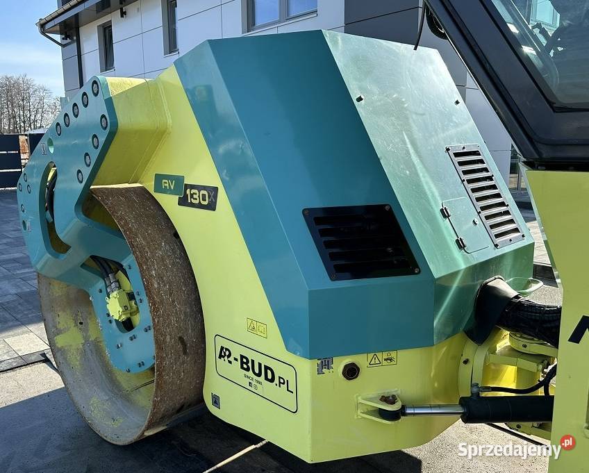 WALEC DROGOWY AMMANN AV130X