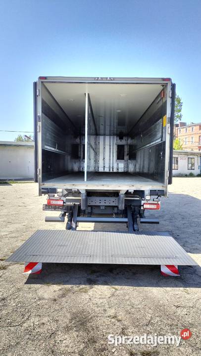VOLVO FM 6x2 22 PALETY CHŁODNIA TYLNE DRZWI wielofunkcyjna kierownica Chłodnie Częstochowa