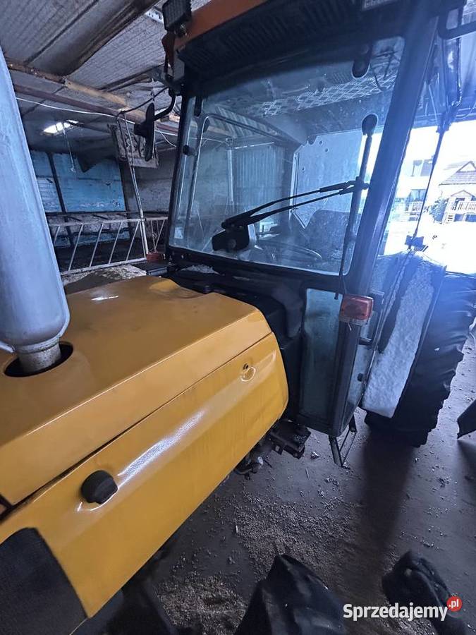 Ciągnik Reanult Dioniz Renault Kuzie