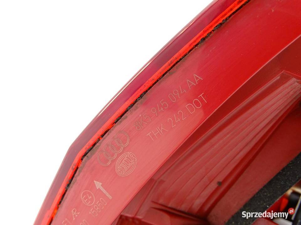 LAMPA PRAWA PRAWY TYŁ TYLNA W KLAPE AUDI A4 B8