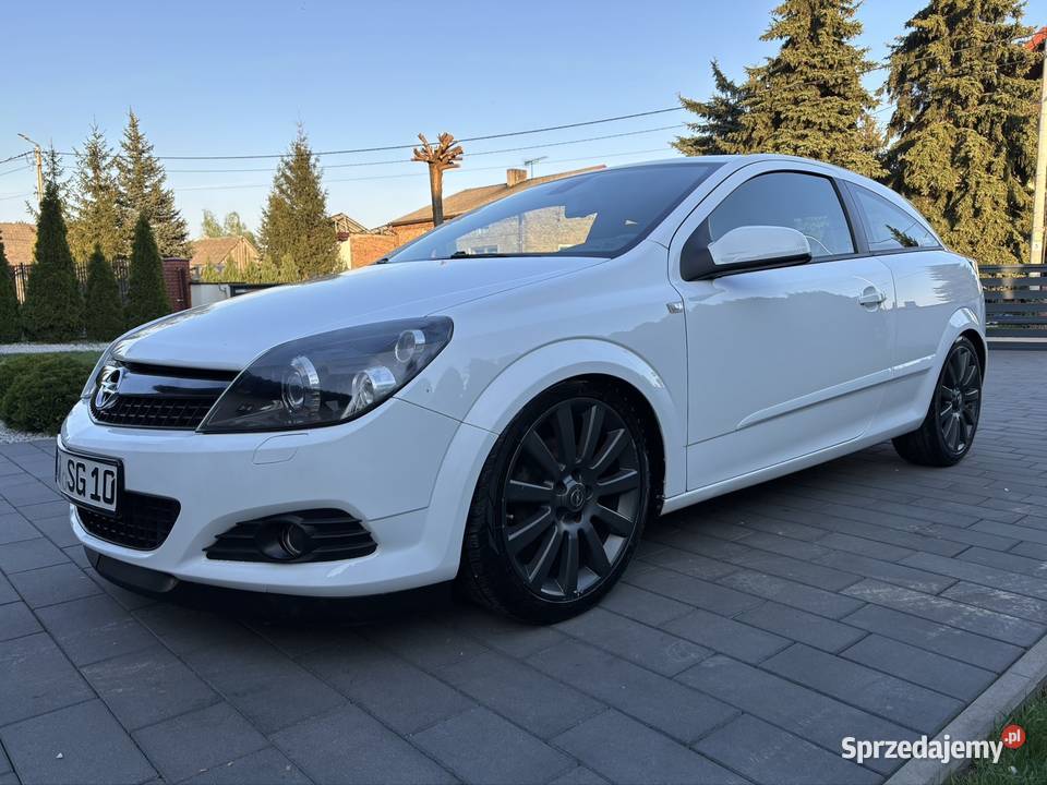 Opel Astra GTC 16 benzyna 2008r auto z GWARANCJĄ Rzechta sprzedam