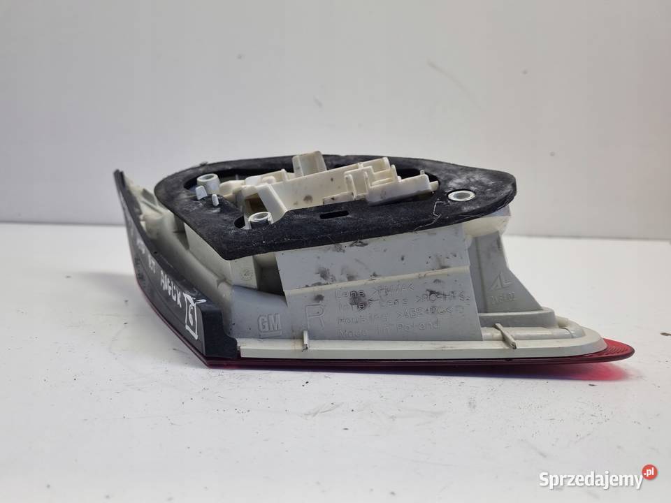 Opel Astra IV J TYLNIA TYLNA LAMPA PRAWA prawy Janów
