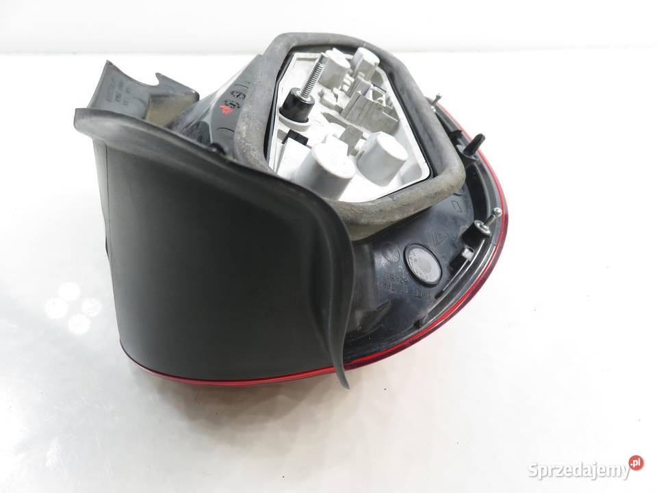 LAMPA PRAWA TYLNA RENAULT MODUS 8200658413R osobowe