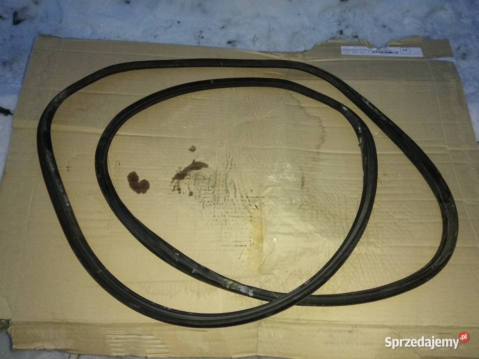 Uszczelka pokrywy silnika maski Skoda Fabia 1 i