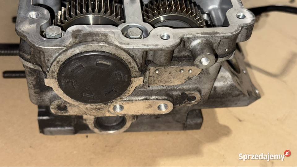 Głowica cylindrów Audi 30 TDI 1059854CH prawa Starogard Gdański