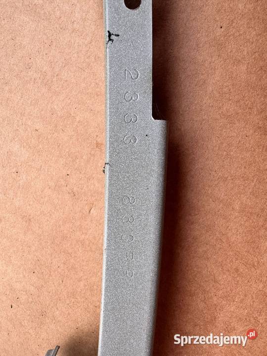 Prowadnica szyby prawy tył Toyota Yaris III 2333 Brzesko