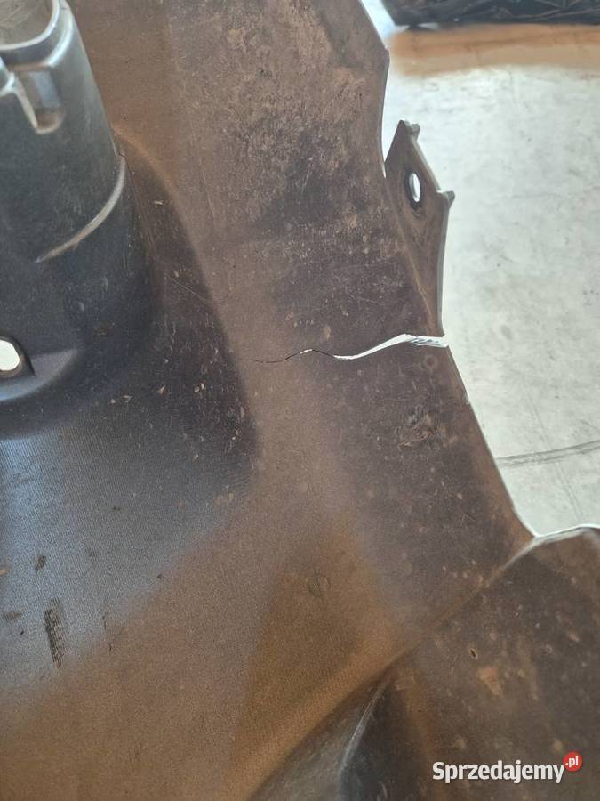 Zderzak przedni Toyota Raw4 II lift osobowe Chwałów sprzedam