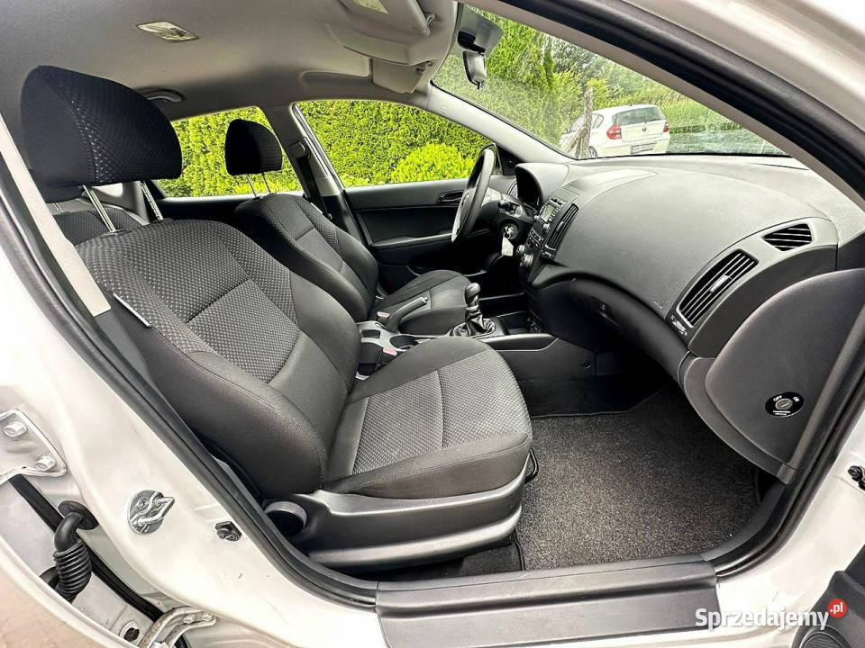 Hyundai i30 Hyundai I30 14i 110 Klimatyzacja i30 Wrocław