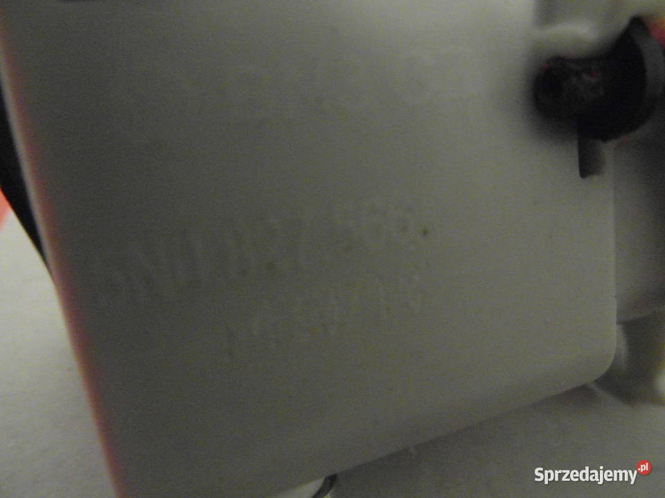 KLAMKA BAGAZNIKA AUDI A6 A7 A5 Q5 A4 5N0827566 Wyposażenie elektryczne sprzedam