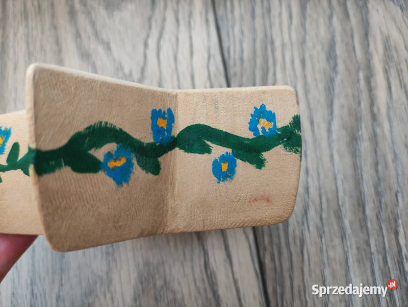 Drewniany świecznik w kształcie gwiazdy na tea Wronki