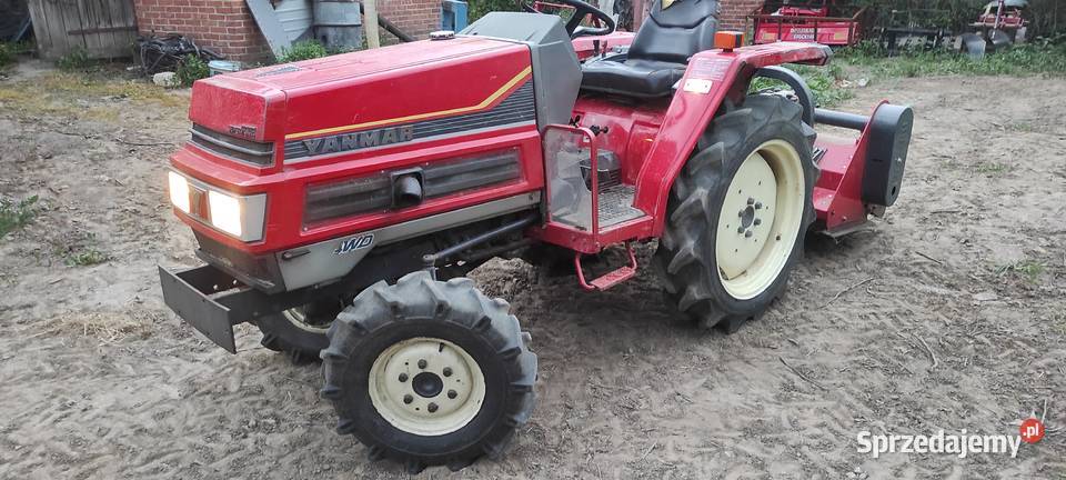 Traktor japonski yanmar 4x4 z osprzętem Kubota świętokrzyskie Gierlachów