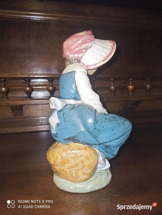 Figurka Dziewczynki z książką Ręcznie robiona pomorskie Gdańsk sprzedam