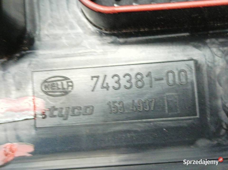 SKRZYNKA BEZPIECZNIKÓW 13145041 Opel Astra III
