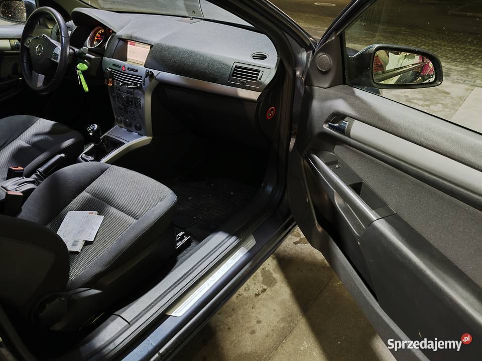 Opel astra h 16 gtc benzyna Astra wielkopolskie Piła