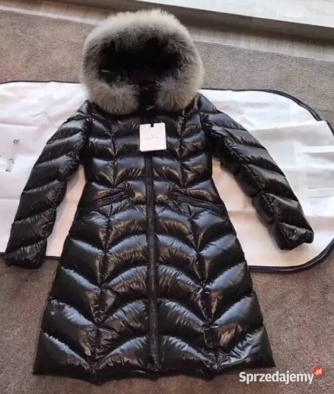 Puchowy płaszcz z Moncler Kaptur
