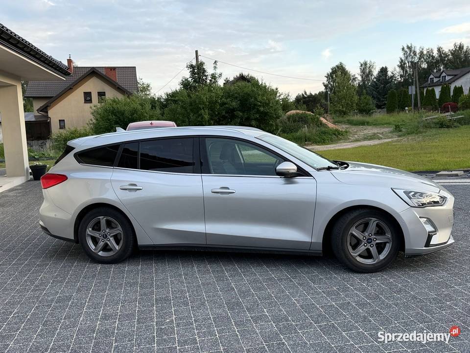 Ford Focus mk4 15 diesel 120 full led sam Starachowice