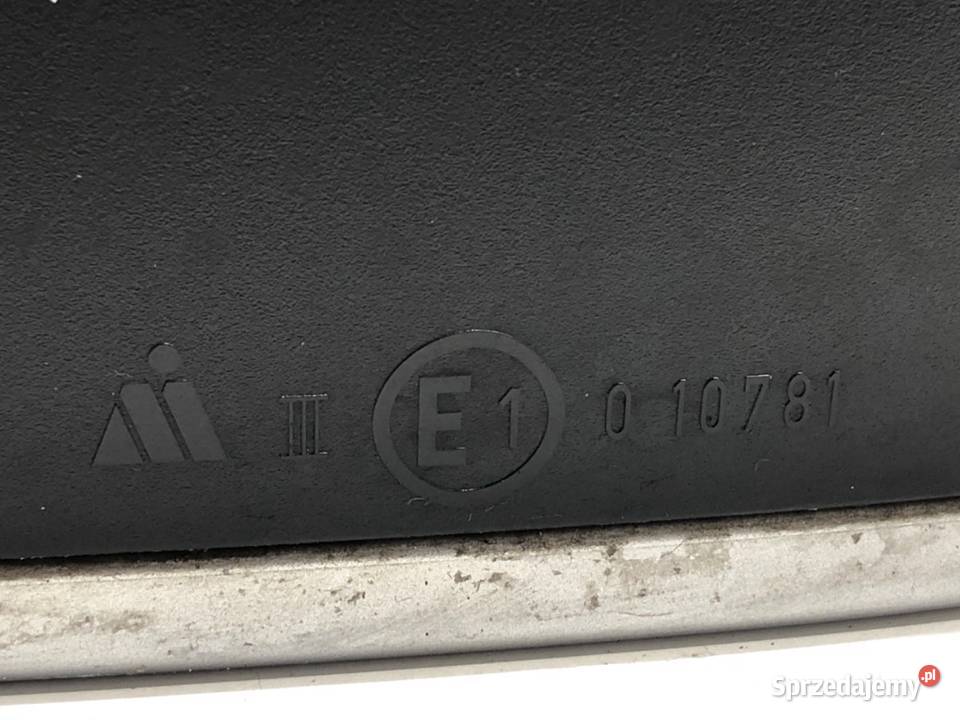 LUSTERKO PRAWY VW PASSAT B5 FL Kombi 0005