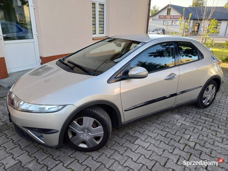 Honda Civic VIII 2006R Benzyna 14 16V 100 Z Iwonicz