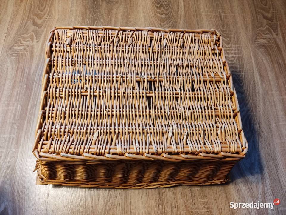 Kosz wiklinowy z rączkami uchwytami opolskie