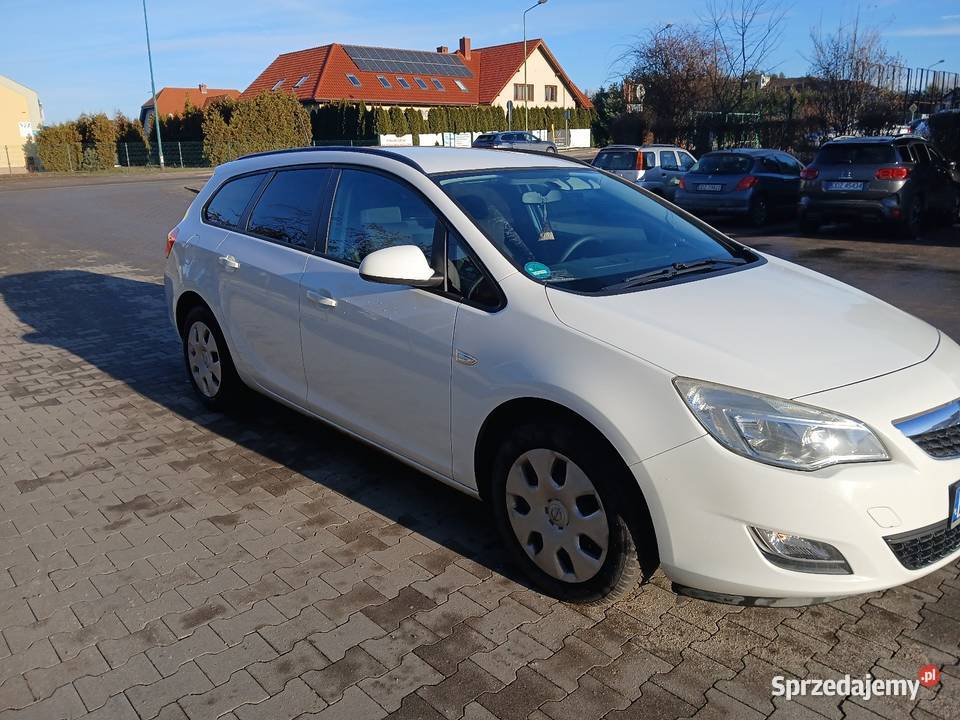 Opel Astra J 17CDTI 110 sprzedażzamiana Astra Bielawa