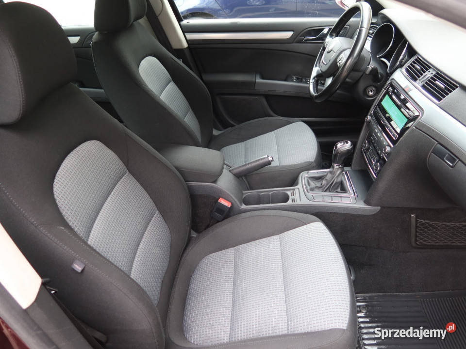Skoda Superb 18 TSI światła przeciwmgielne Katowice
