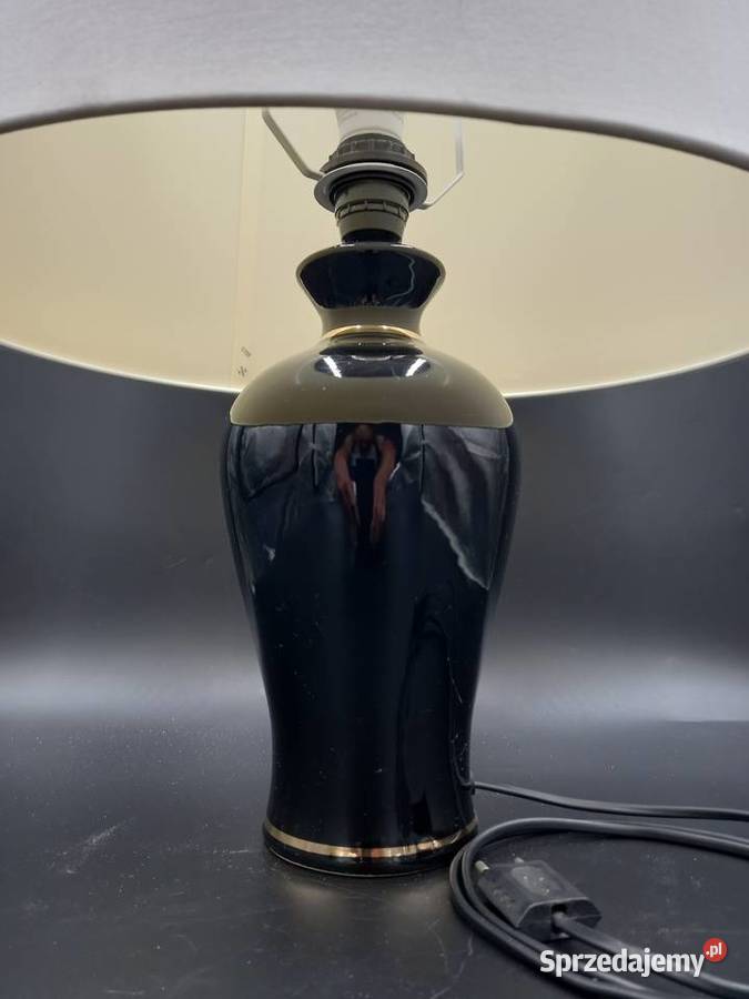 Lampa na czarnej ceramicznej nodze Wrocław