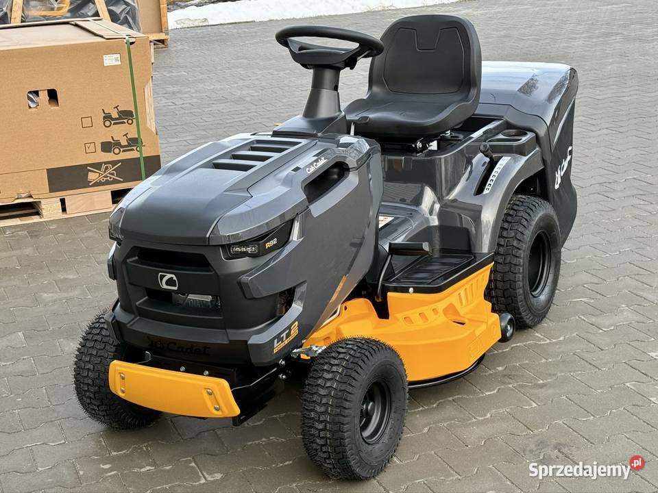 CUB CADET LT2 R92 18 model 2026 Traktorek Dymki