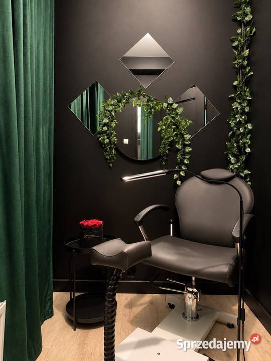 Wynajmę stanowisko do manicure i pedicure Poznań