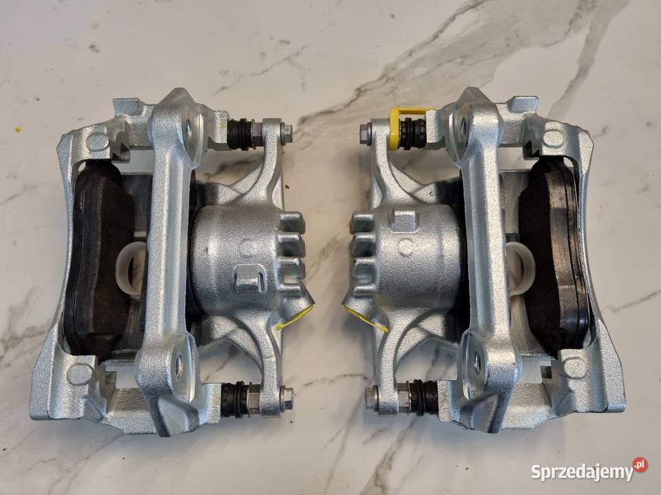 ZACISK HAMULCOWY LEWY PRZÓD TRW 539 95517362