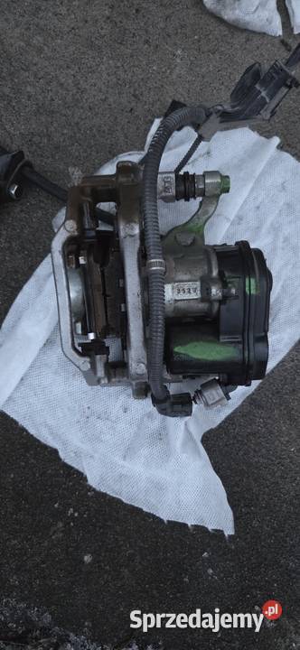 Zacisk tył Toyota Yaris IVAygo z silnikiem Trzemeszno