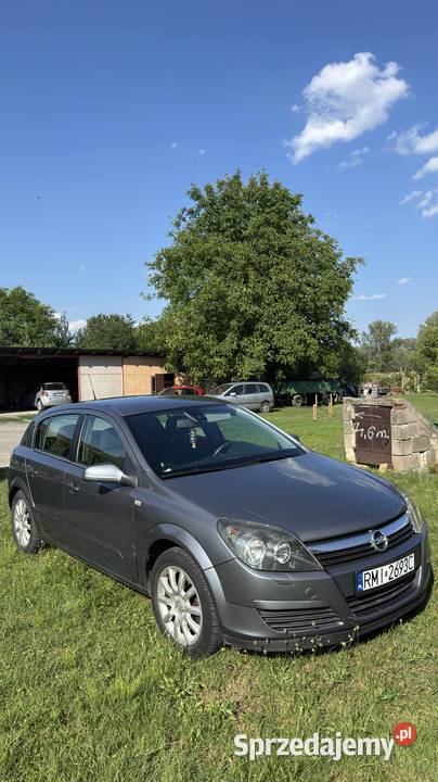 Opel astra H nieuszkodzony
