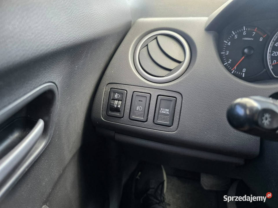 Suzuki Swift 15 Benzyna 102 Automat Klimatyzacja centralny zamek Swift sprzedam