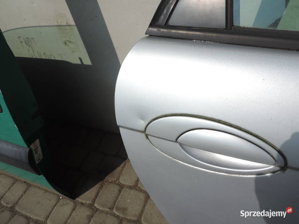 DRZWI PRAWY TYŁ CITROEN C5 I FL HB EZRC