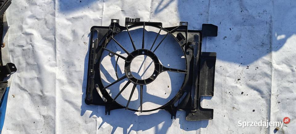 Toyota Yaris obudowa wentylatora Siechnice