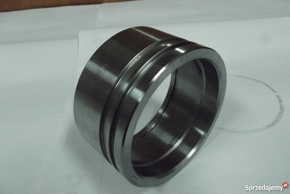 TULEJKAWKŁADKA PRZEDNIEGO NAPĘDU URSUS C