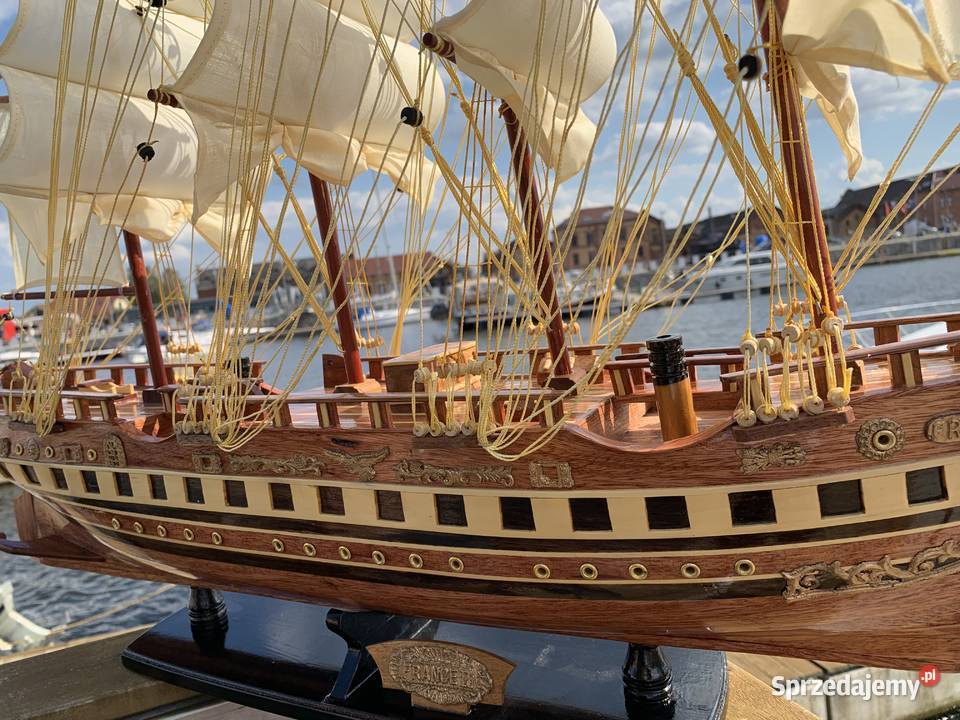 Drewniana Replika statku żaglowca France II odcienie brązowego