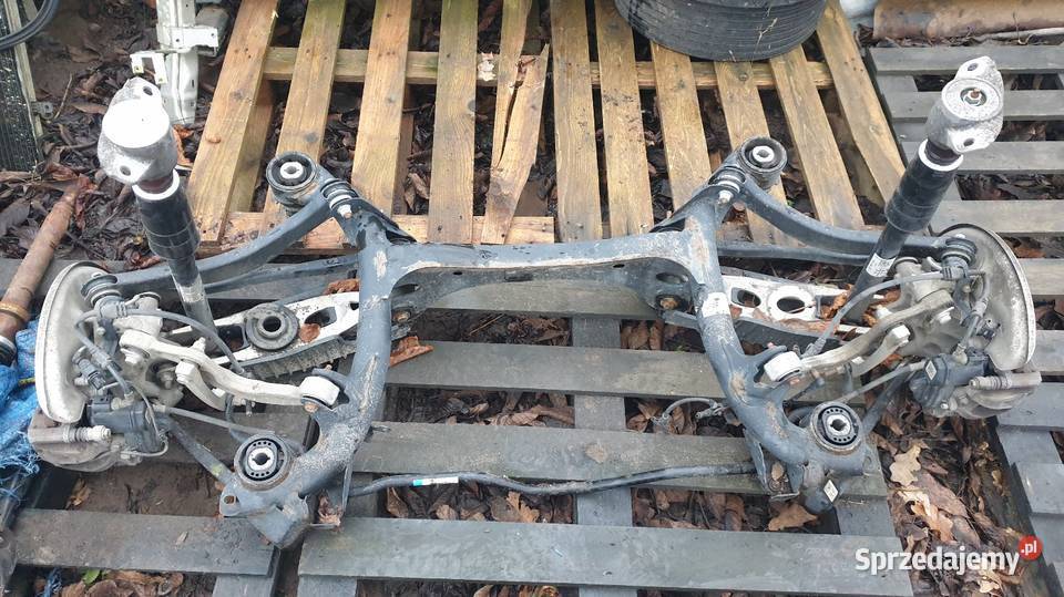 AUDI A4 A5 2019r BELKA ZAWIESZENIA TYLNA TYŁ Nowiny