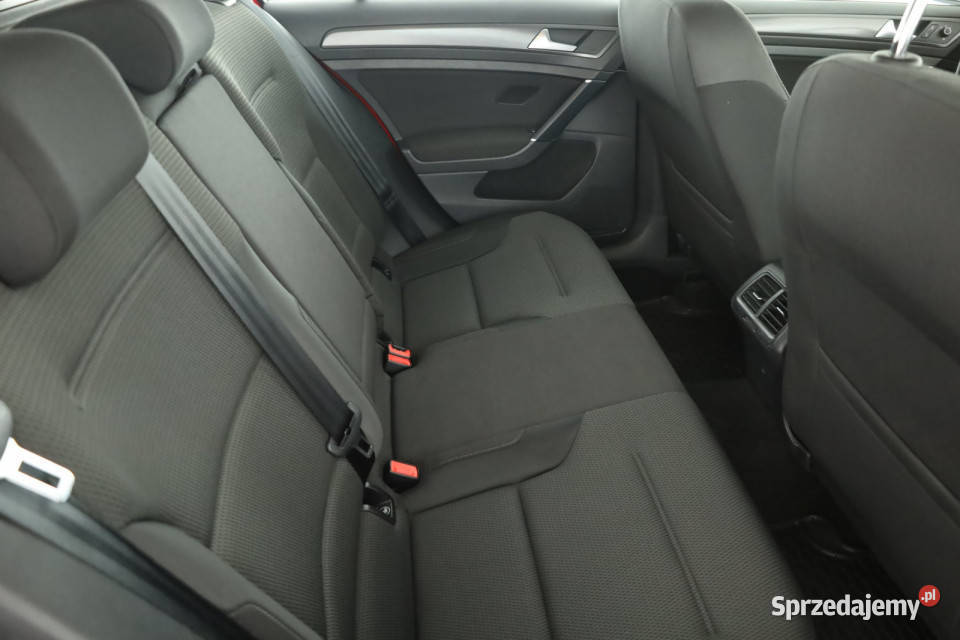 VW Golf 15 TSI światła do jazdy dziennej Golf Katowice