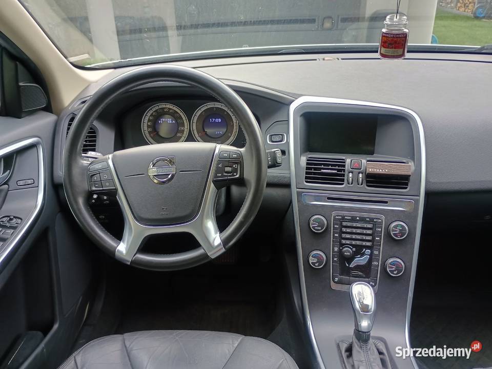 Sprzedam Volvo xc60 regulowane zawieszenie Świniotop