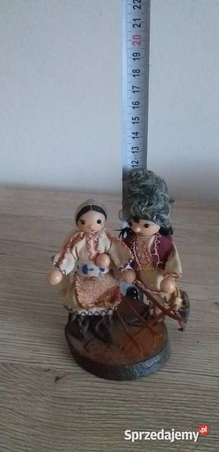 Figurka z prl łódzkie Przedbórz